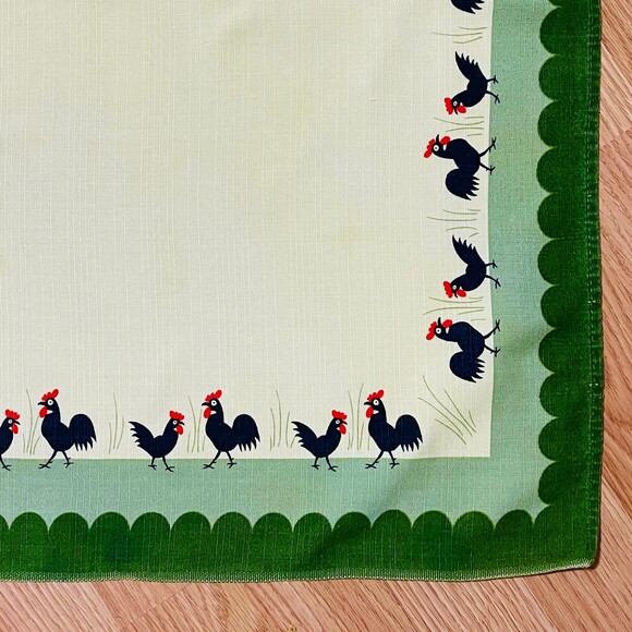 VTG Rooster & Hen Yellow Green Border Tablecloth 34x38 - Picture 4 of 10
